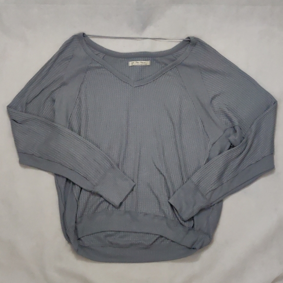 NWT Free People Top Large Gray Santa Clara Thermal - Picture 5 of 7